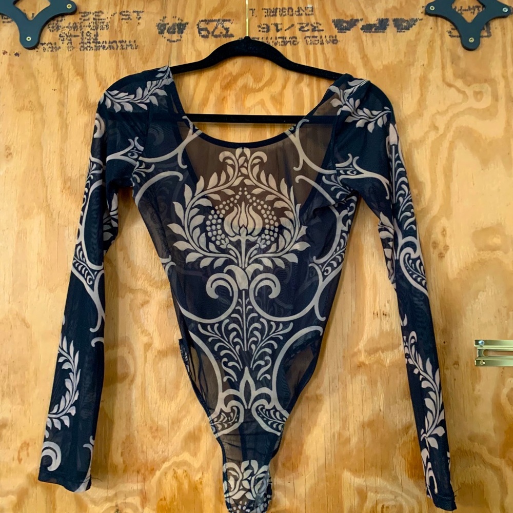 Body suit navy & cream